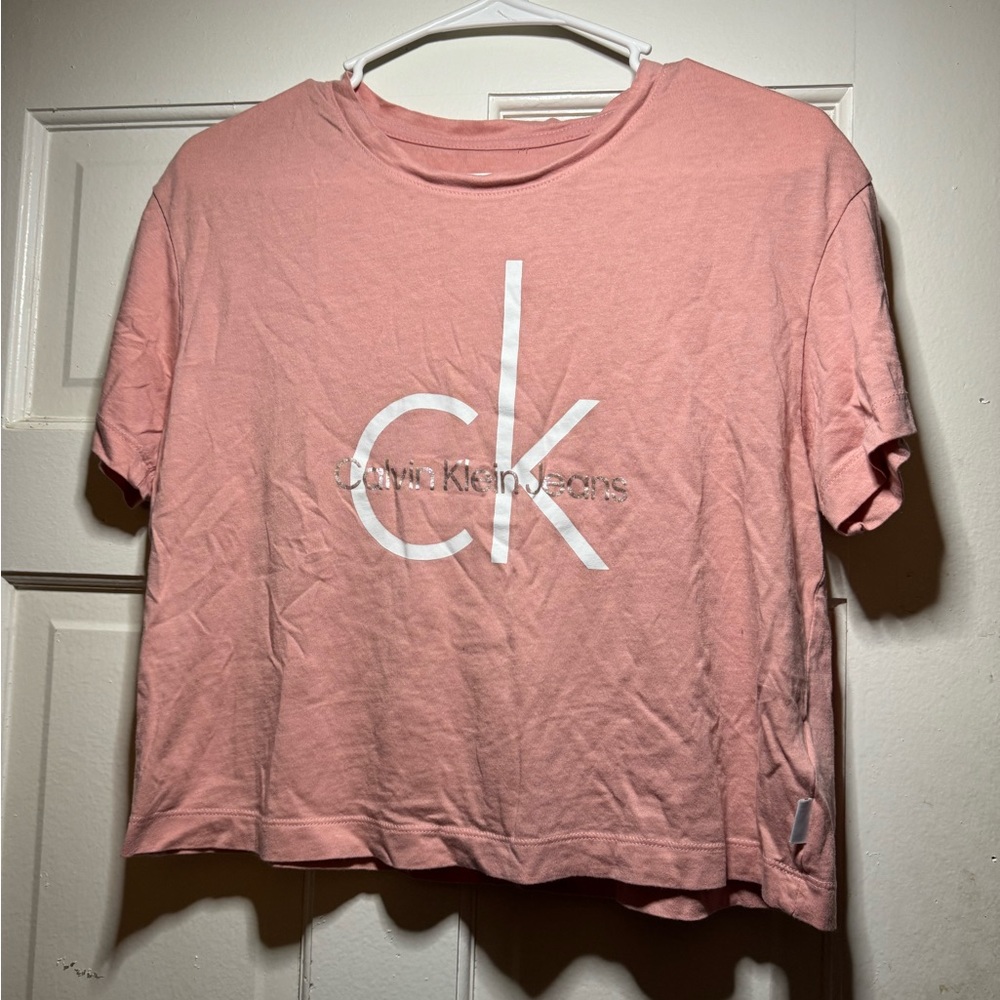 Calvin Klein pink cropped shirt